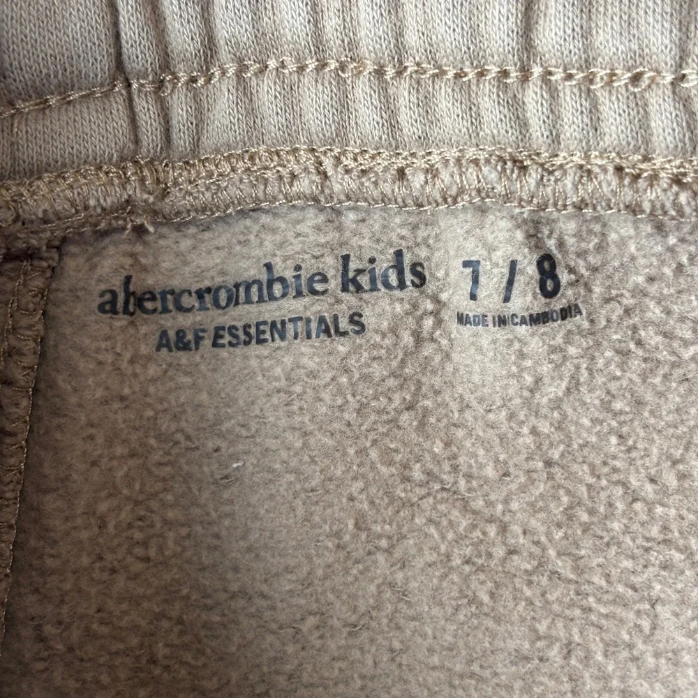 Abercrombie & Fitch Tan Brown Fleece Sweat Shorts Relaxed Fit Drawstring Boy 7/8